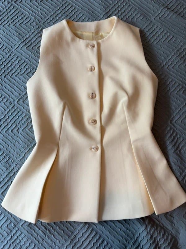 ASOS Design ASOS design peplum waistcoat in buttermilk - UK10