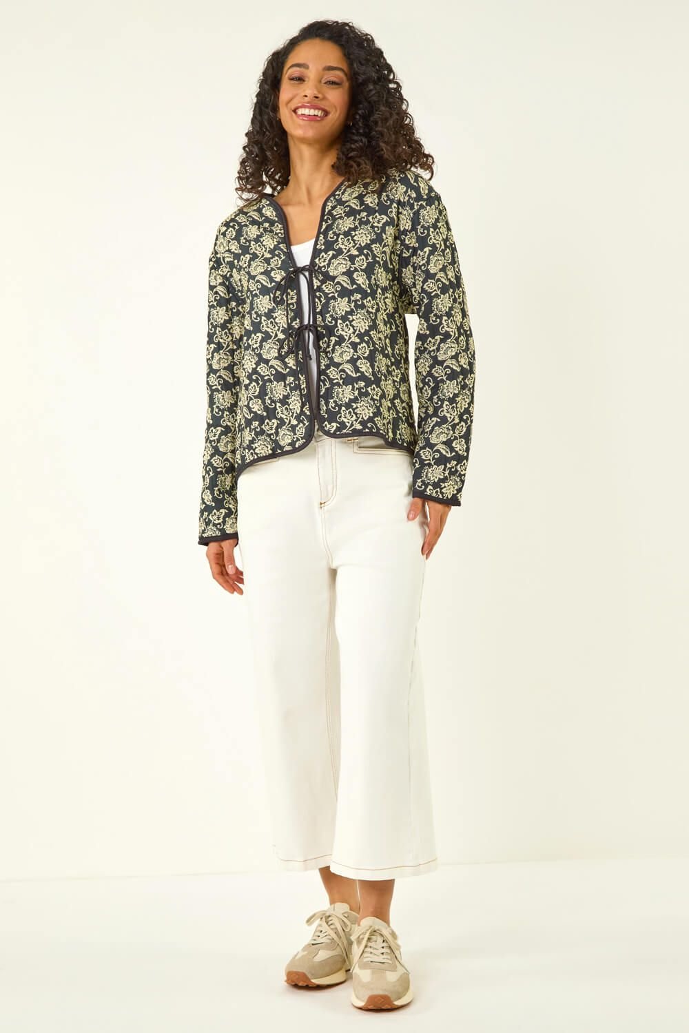 Dusk Dusk Women's Reversible Printed Quilted Jacket in Black - 2