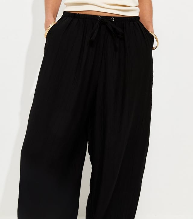 New Look Women's Black Wide Drawstring Waist Cuffed Trousers New Look - 2