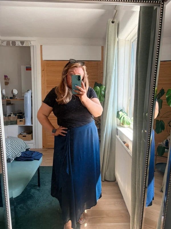 Marks & Spencer Navy Satin Wrap Midi Skirt – Size 20 Petite