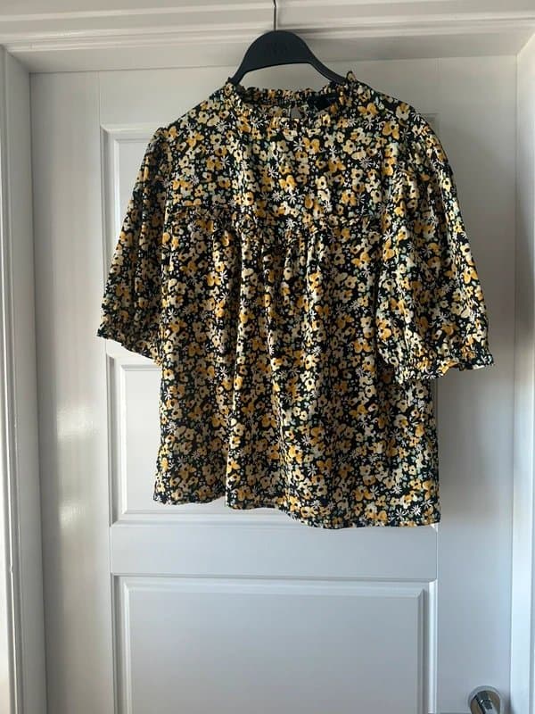 New Look New look floral short sleeve shirt