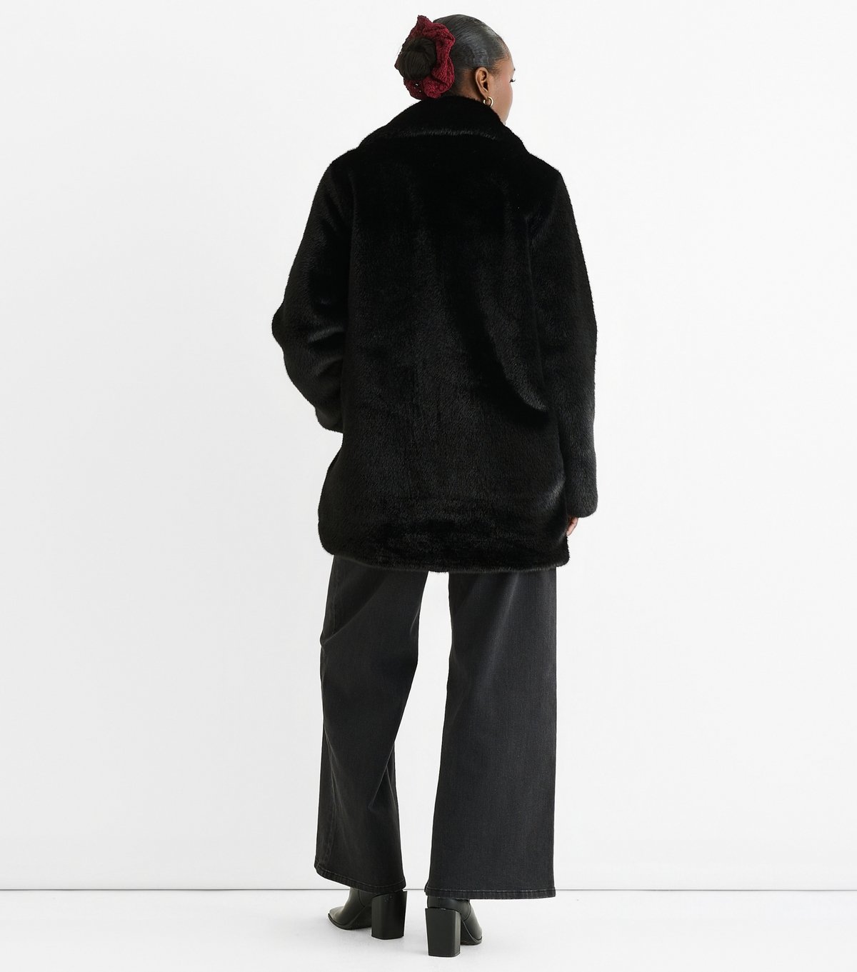 Gini London Women's Black Faux Fur Double Breasted Longline Coat Gini London New Look - 4