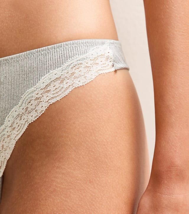 New Look Women's Grey Ribbed Lace Trimmed Thong New Look - 3