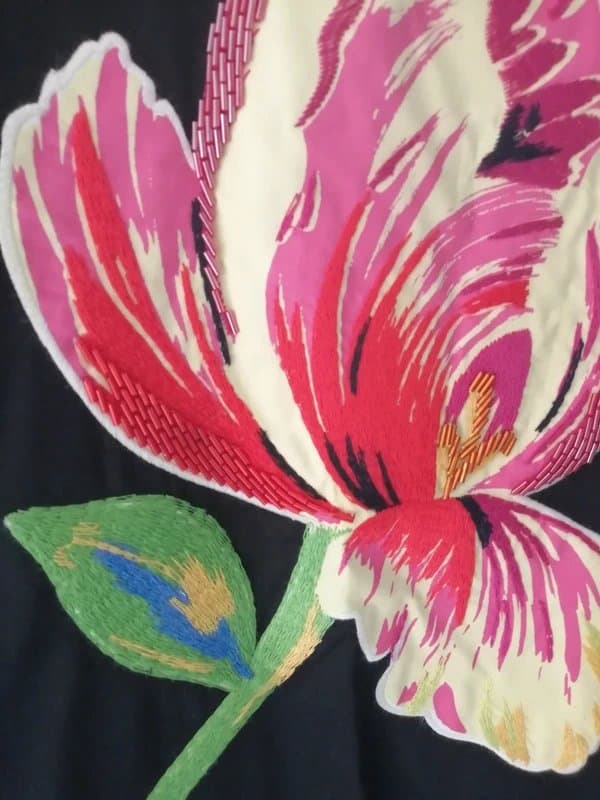 Kate Spade Kate Spade Shift Dress, Size 10, BNWT
Kate Spade Embellished Flower Shift Dress, Size 10, BNWT