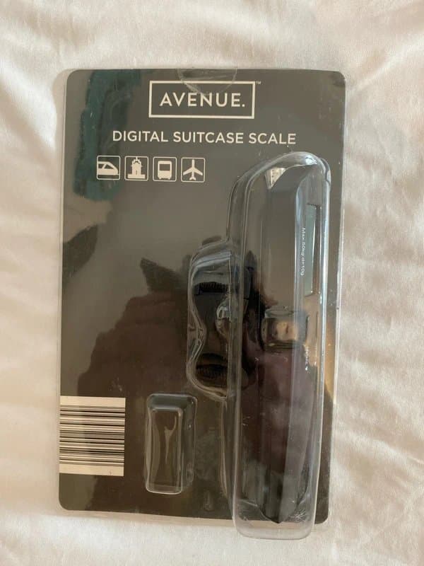 Avenue Avenue Digital Suitcase Scale 2x AAA batteries
