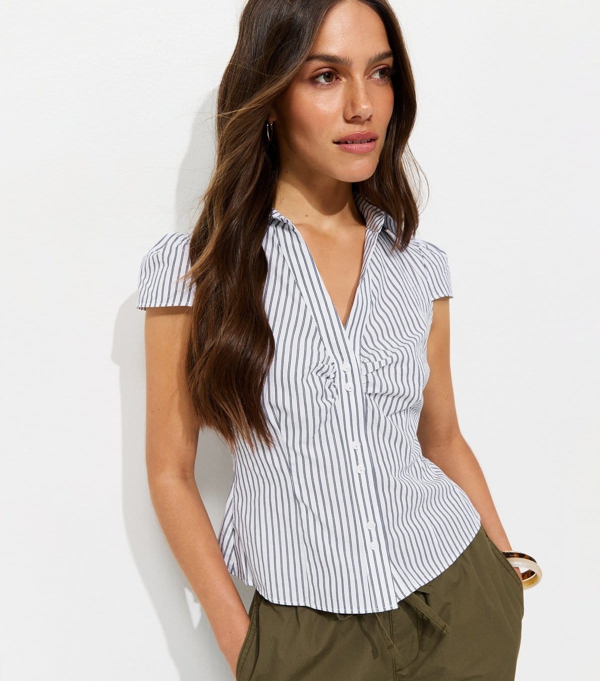 Women's Petite White Cotton Striped Fitted Double Button Shirt New Look