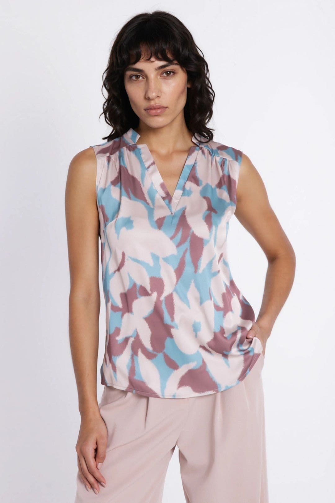 Love Lace Multicolor V-Neck Pleated Blouse