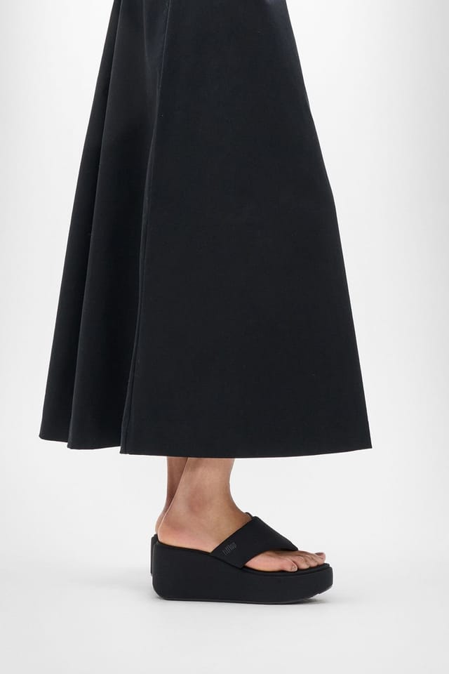 FitFlop FitFlop Women's Platfforms Wedge Toe-Post Sandals Black - 2