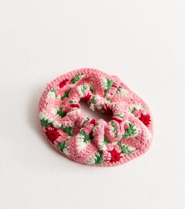 New Look Pink Crochet Strawberry Pattern Scrunchie New Look - 3