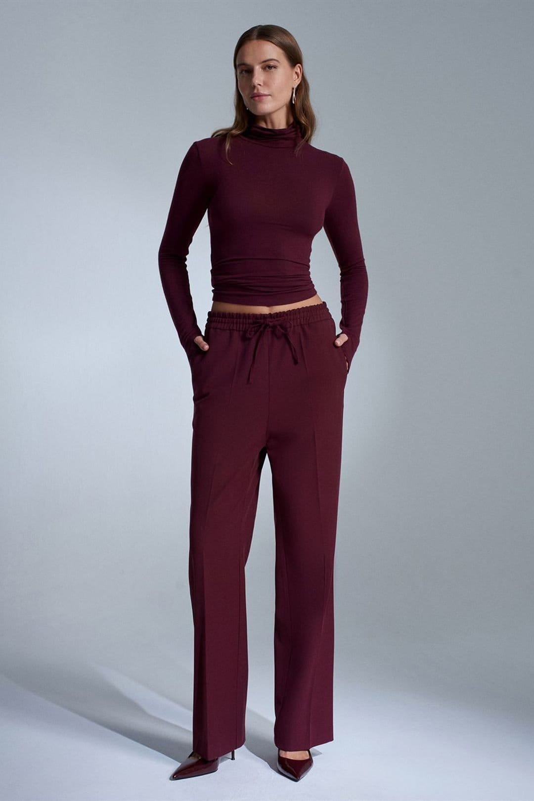 Dilvin Dilvin Women's Women's Straight-leg Crepe Trousers in Burgundy - 4