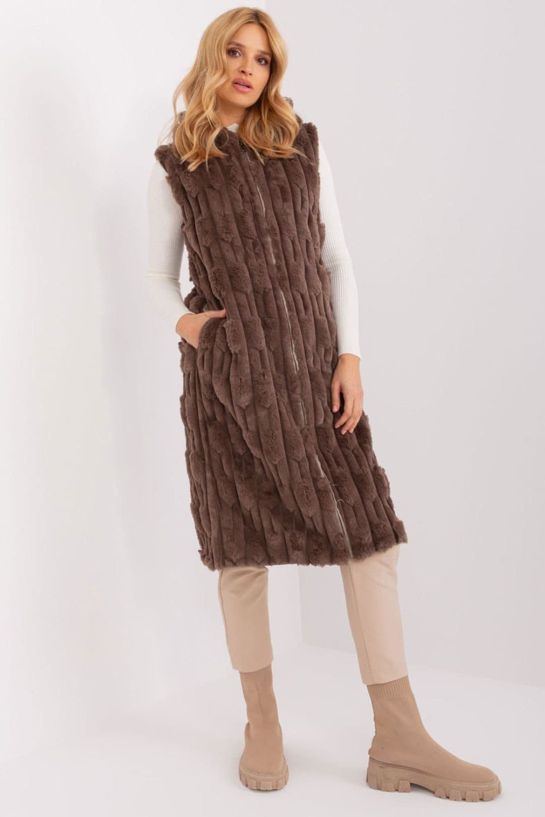 Love Lace Love Lace Brown Faux Fur Zip Vest for Winter Elegance