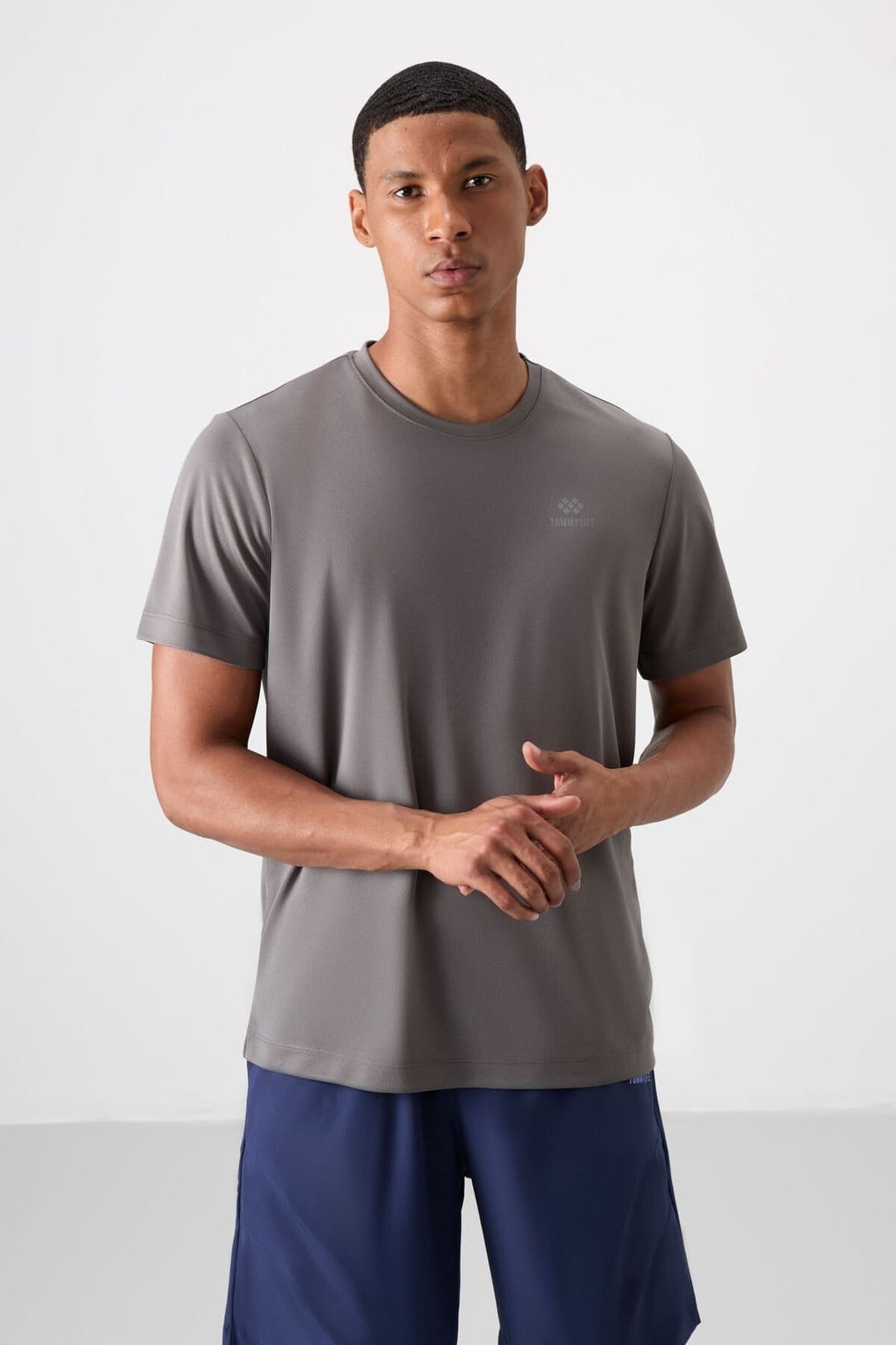 Tommy Life Tommy Life Men's Logo Print Crew Neck T-Shirt in Charcoal - 4