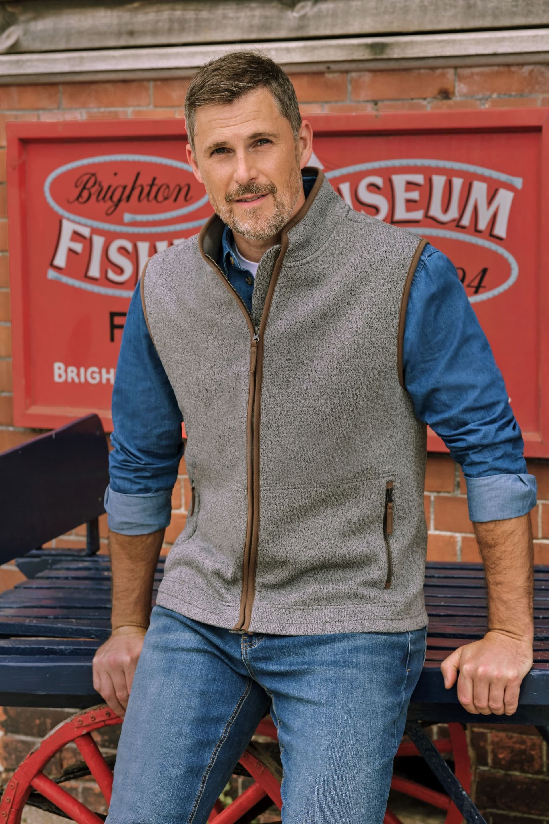 WoolOvers WoolOvers Men's Textured Marl Fleece Gilet in Dark Grey