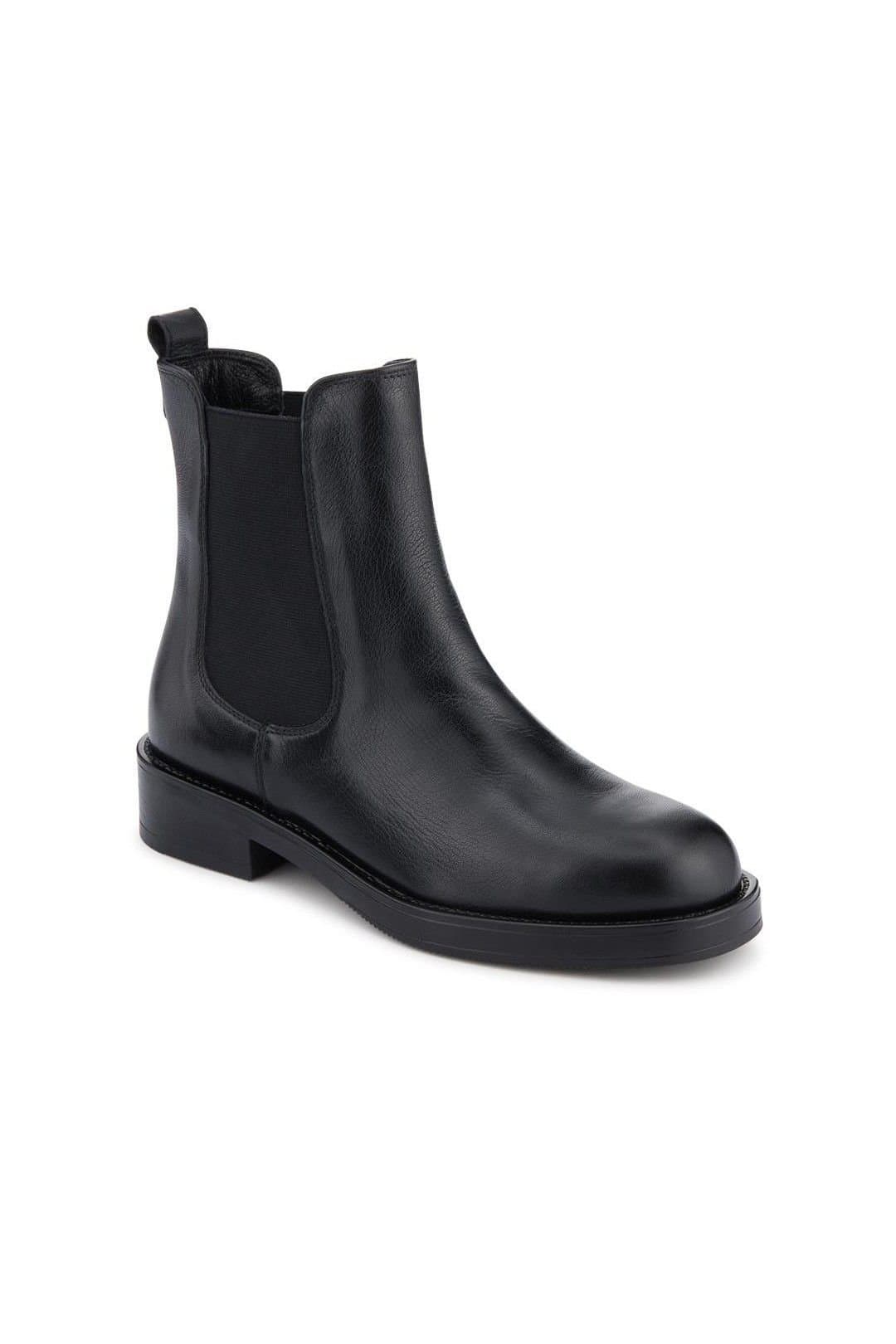 Jones Bootmaker Jones Bootmaker Women's Moxie Leather Heeled Chelsea Boots in Black