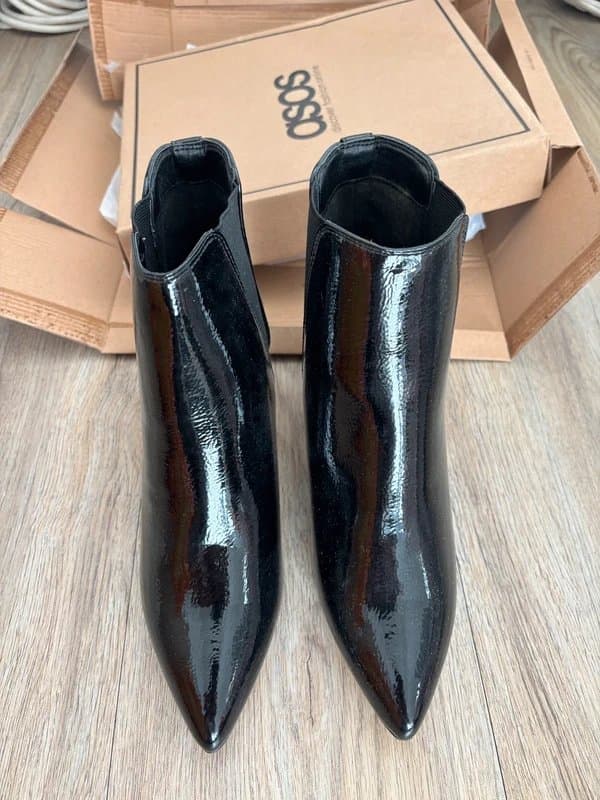 ASOS Asos black leather boots UK4