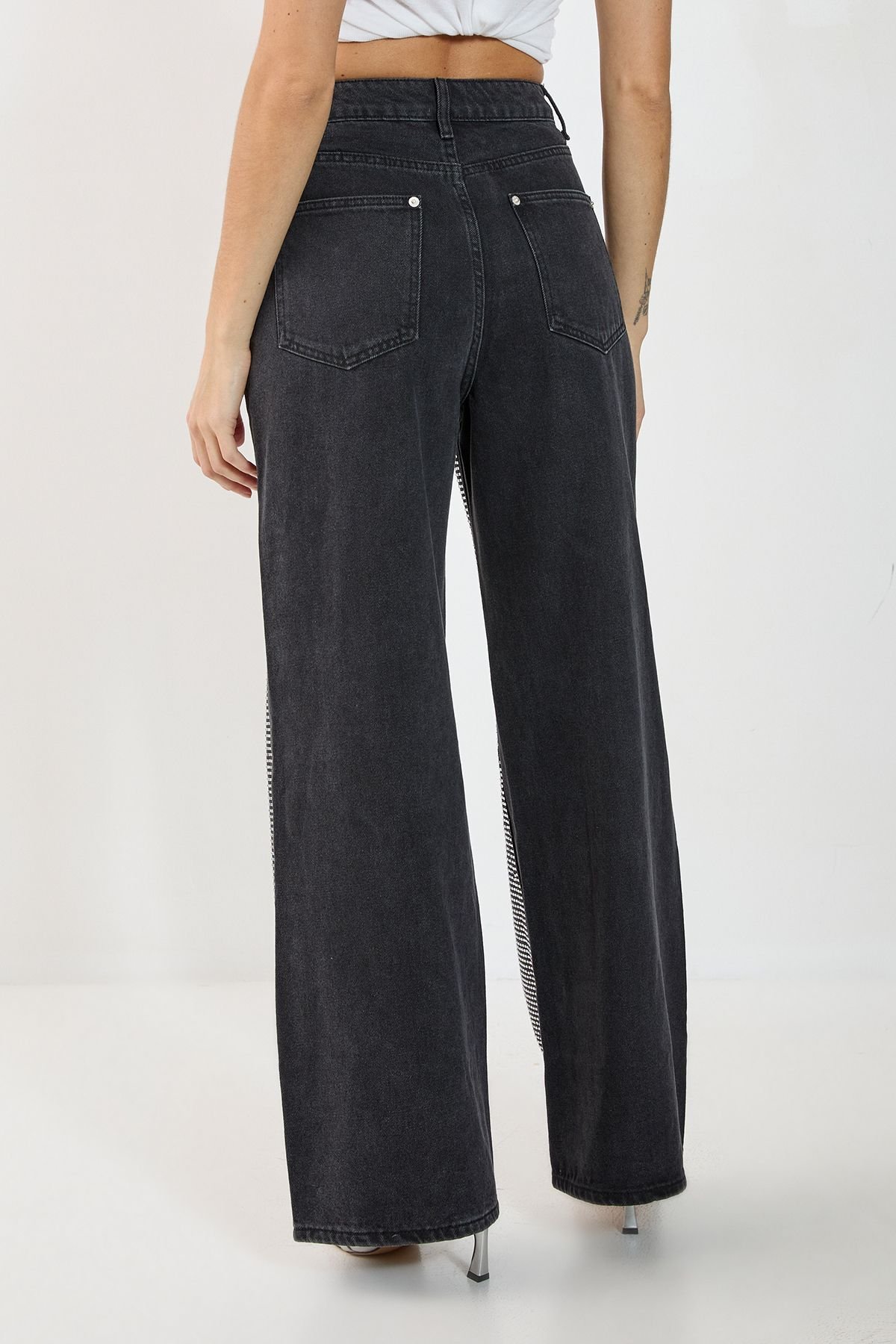 NastyGal NastyGal Women's Diamonte Denim Chap Jeans in Washed Black - 4