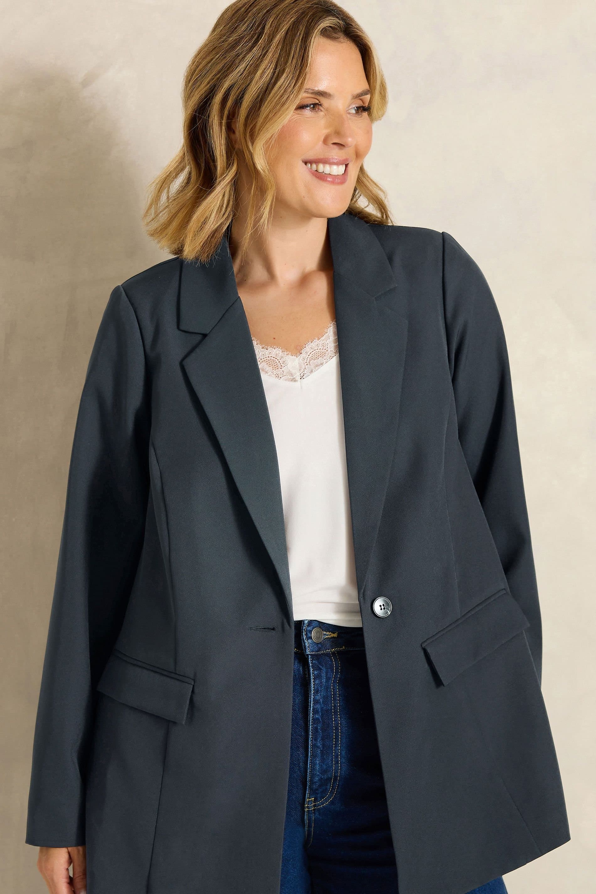 Evans Evans Women's Tailored Blazer in Dark Navy