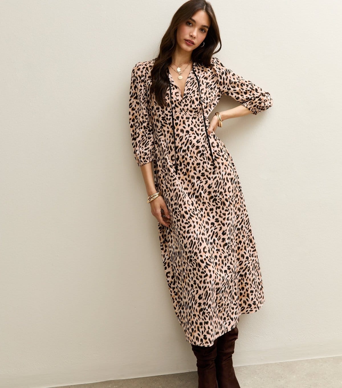 New Look Women's Brown Animal Print Tie Neck Midi Dress New Look - 4