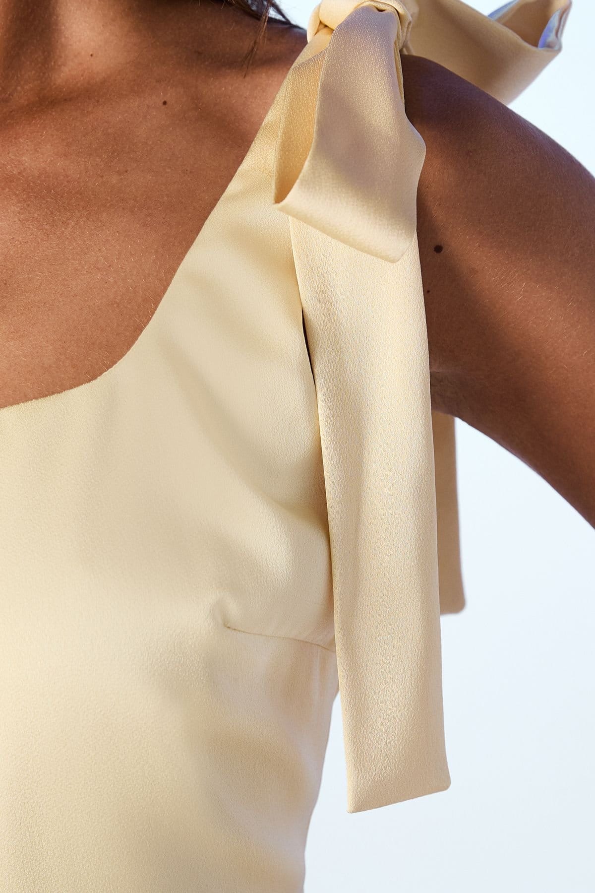 Oasis Oasis Women's Butter Yellow Satin Tie Shoulder Midi Bridesmaid Dress - 4