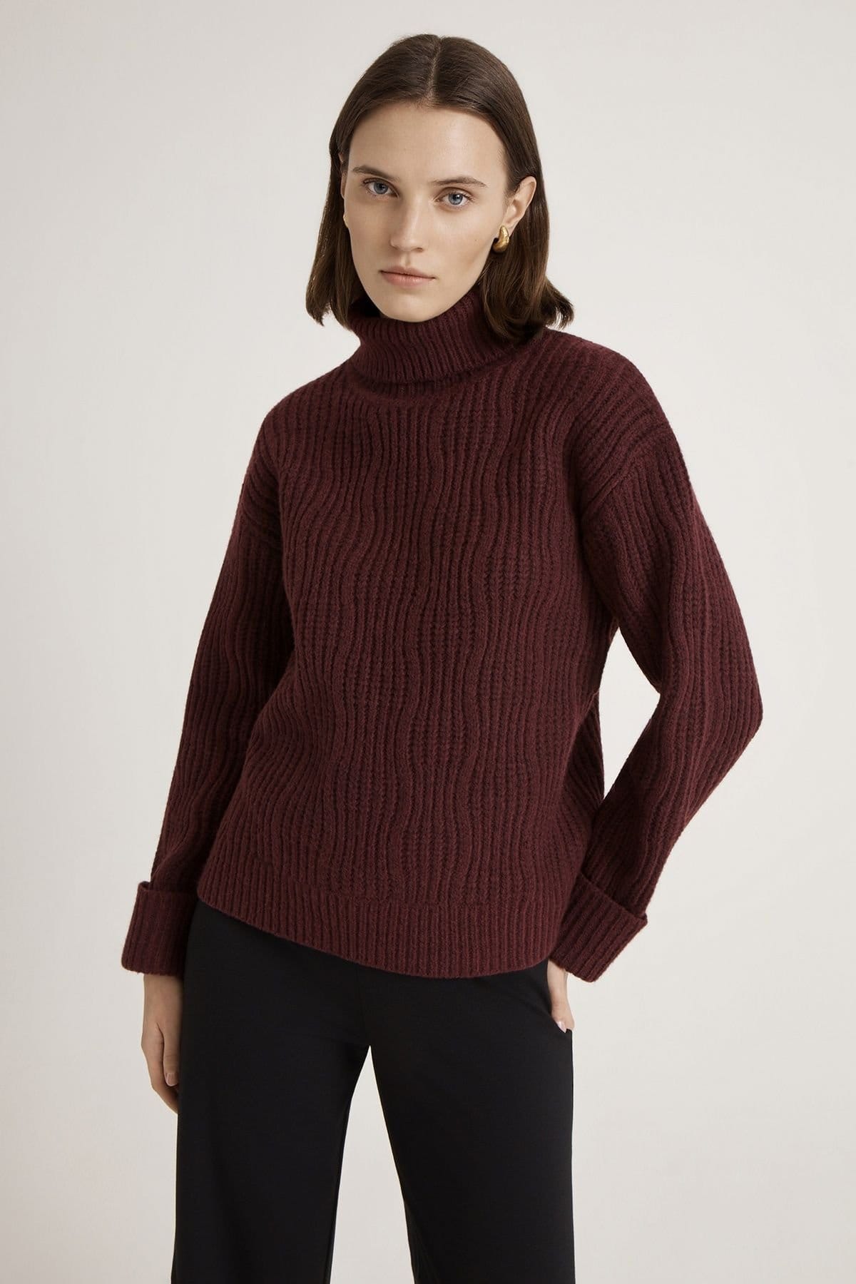 Finery London Finery London Women's Albie Roll Neck Knitted Jumper in Maroon - 4