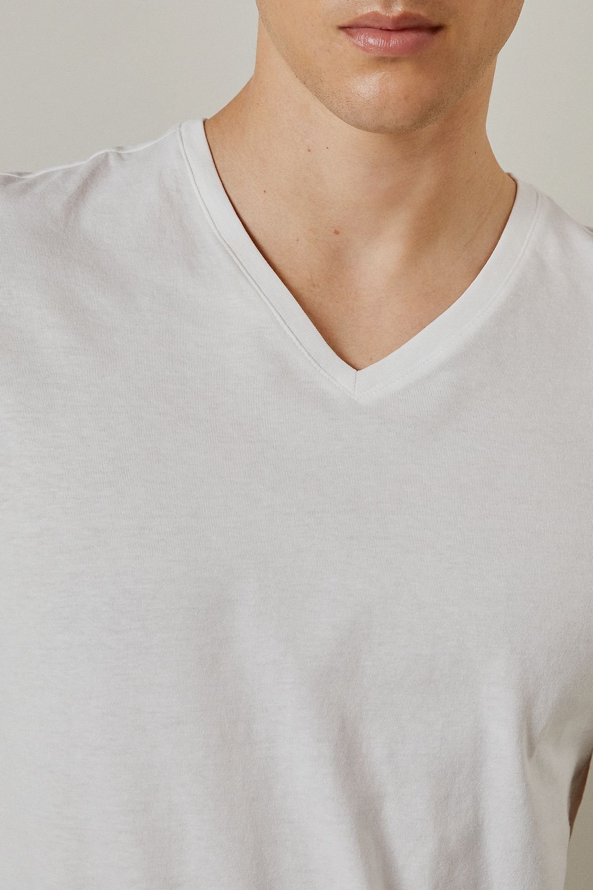 Burton Burton Men's White Plain V Neck T-Shirt - 4