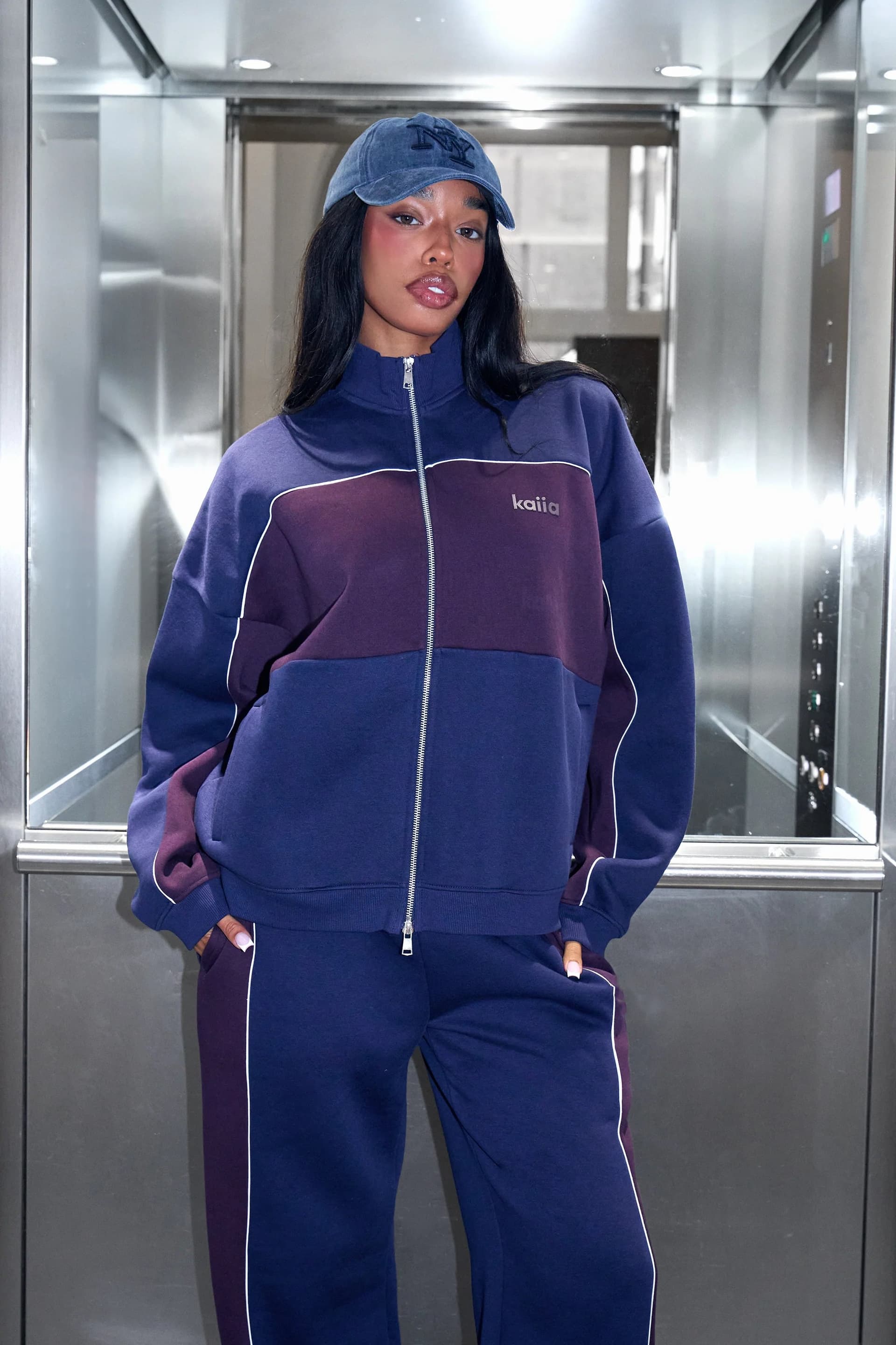 Kaiia Kaiia Contrast Oversized Zip Through Sweatshirt Navy & Burgundy