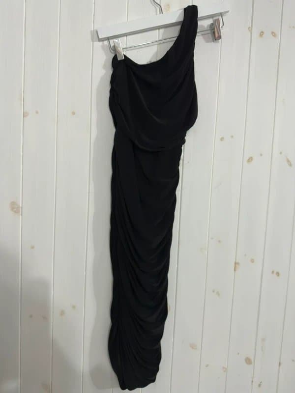 Missguided missguided ruched black one shoulder dress