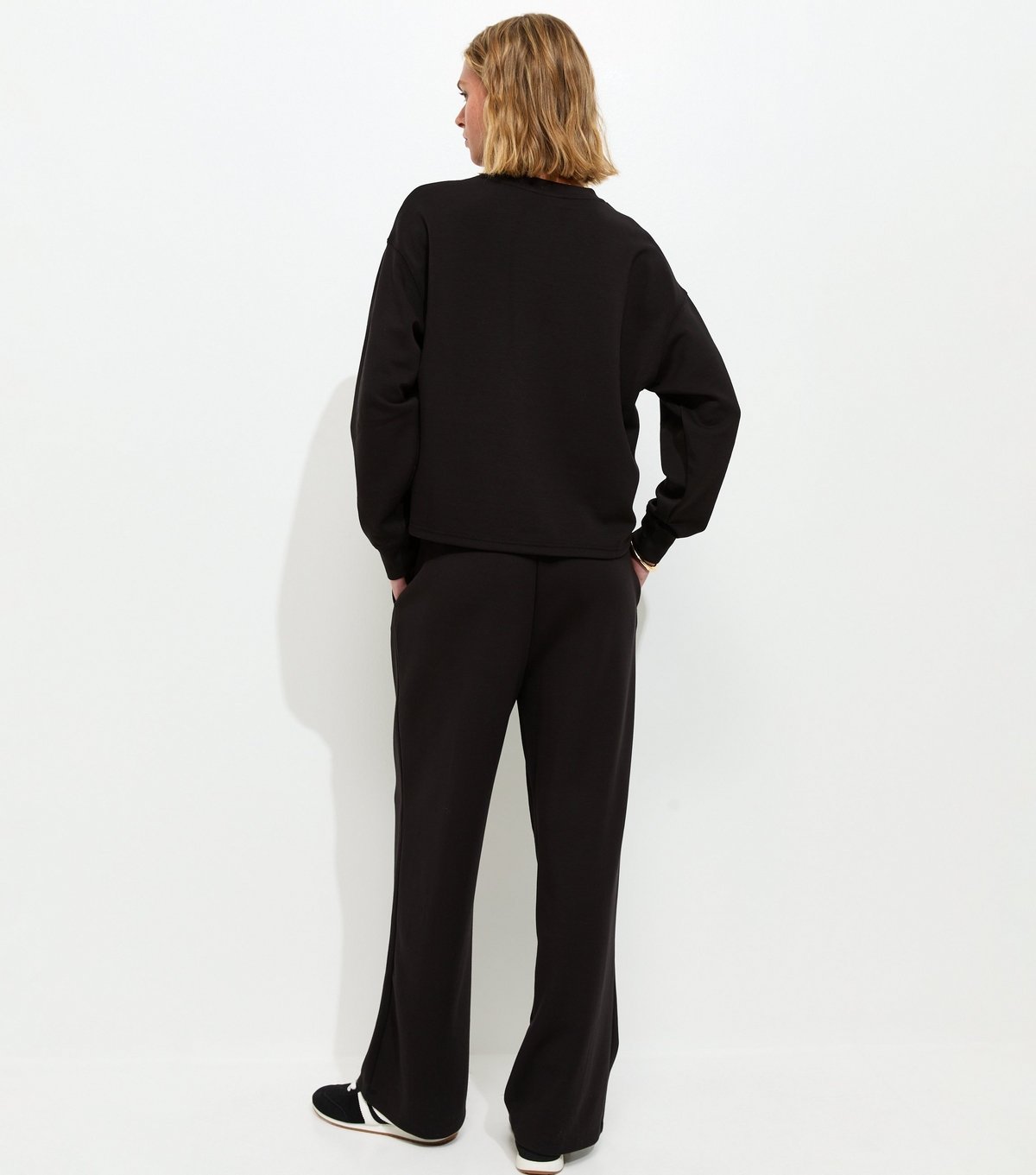 New Look Women's Premium Black Elasticated Waist Wide Leg Joggers New Look - 4