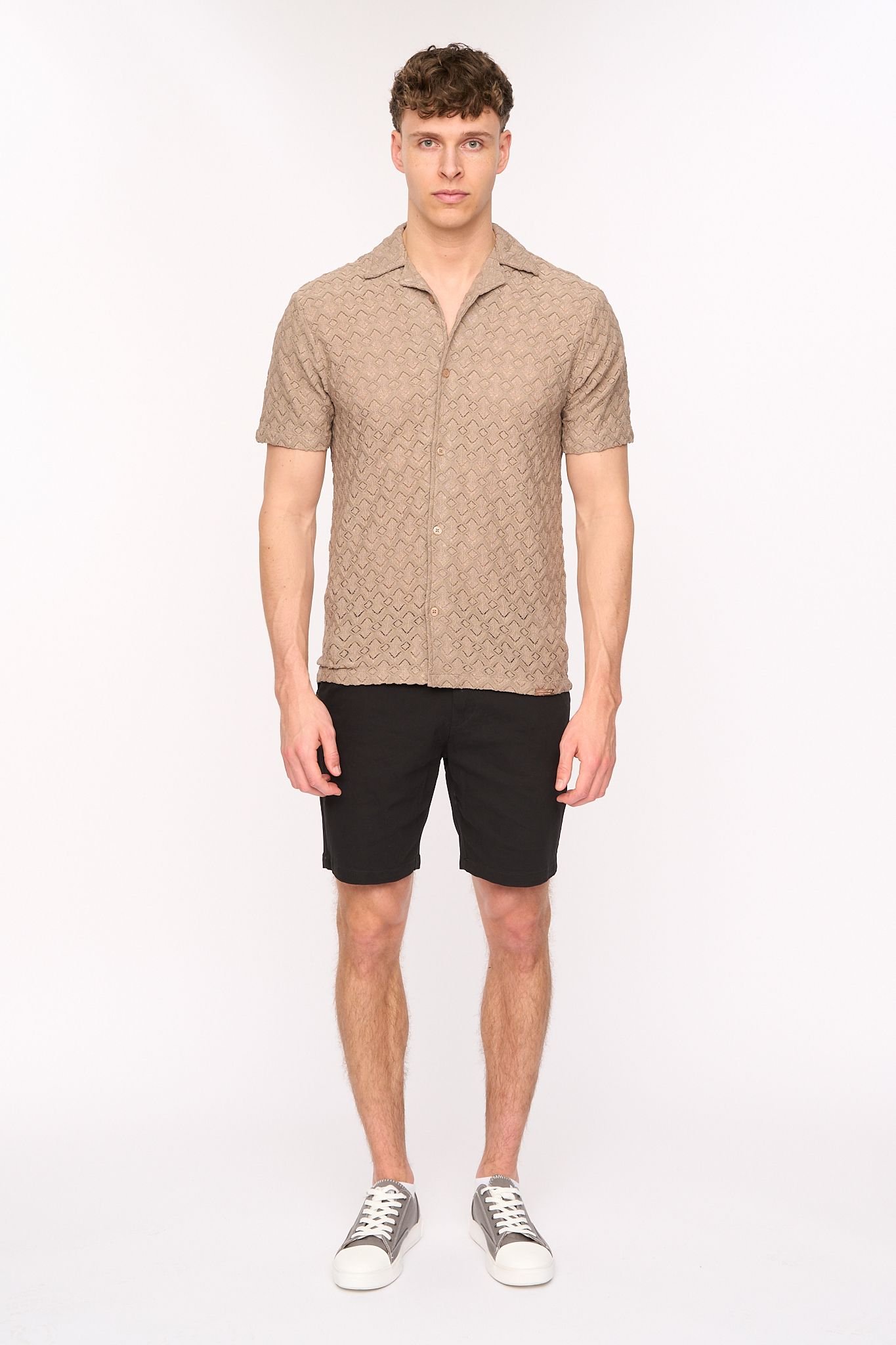 Duck and Cover Duck and Cover Men's Everett Slim-Fit Stretch Tailored Chino Shorts in Black - 3