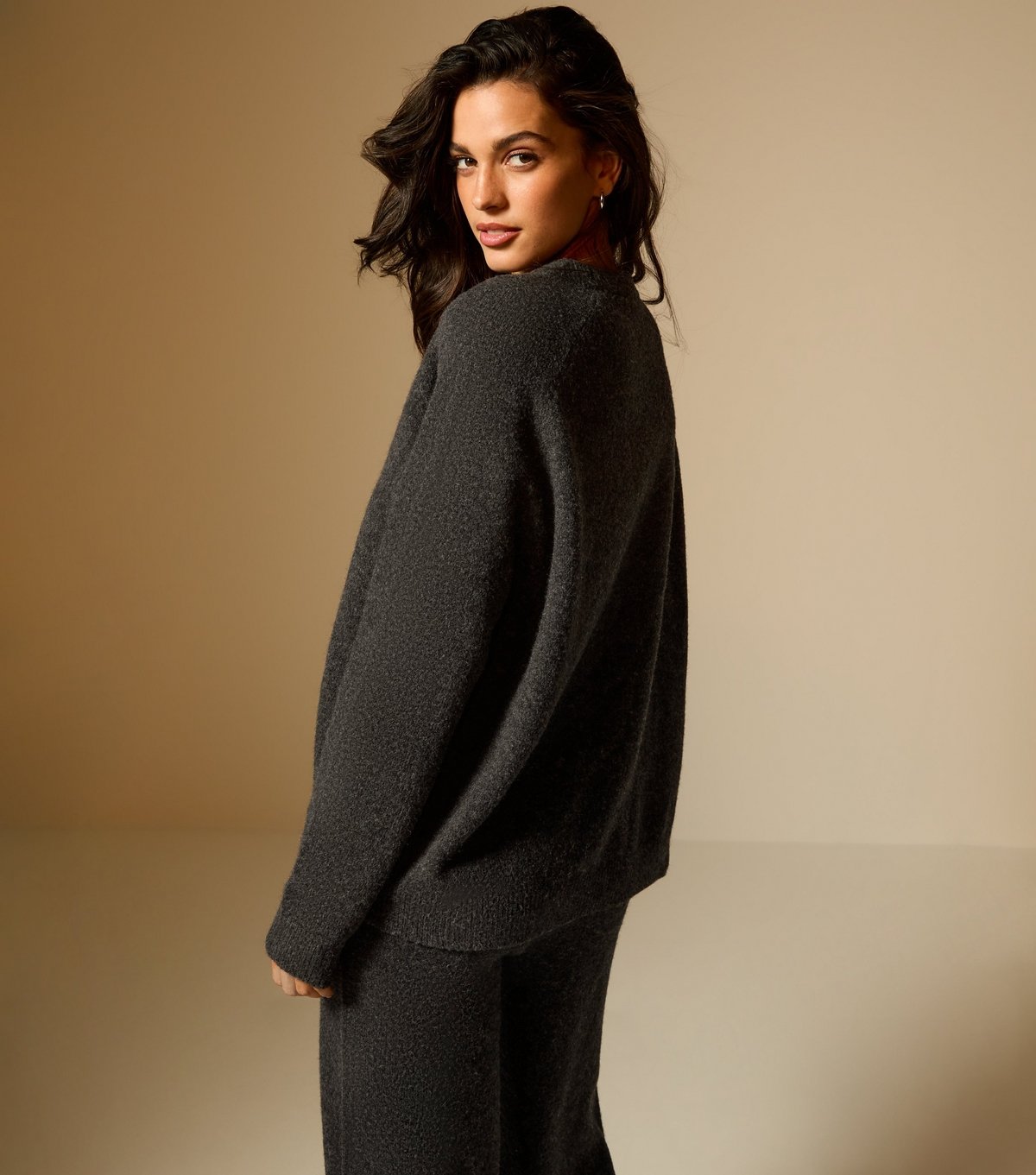 New Look Women's Dark Grey Crew Neck Midweight Knit Jumper New Look - 4