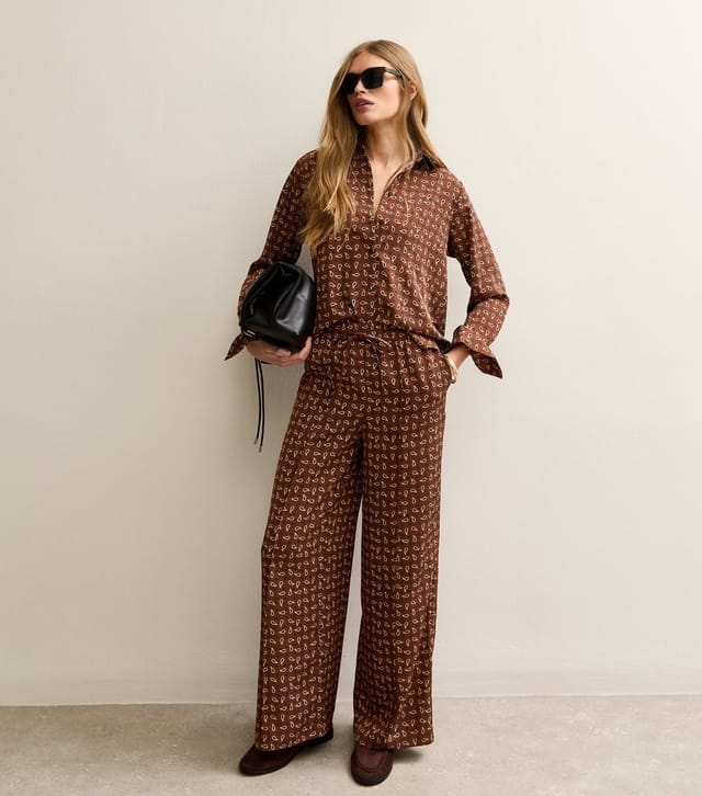 New Look Women's Brown Satin Paisley Wide Leg Trousers New Look - 3