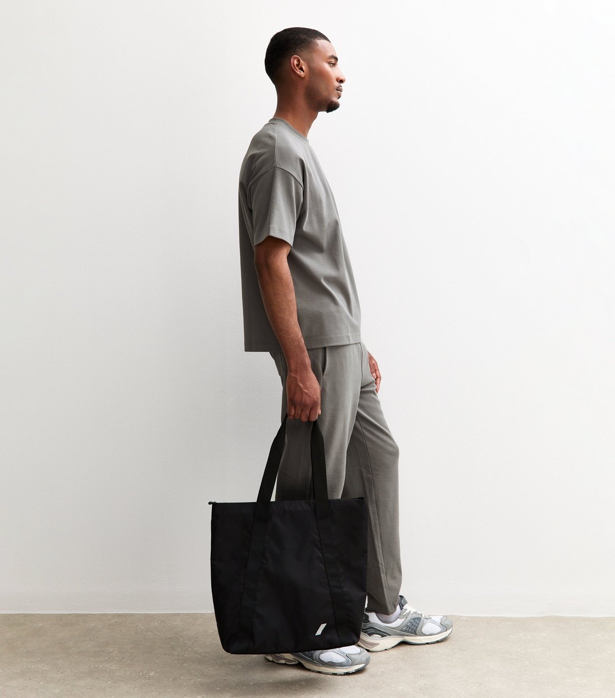 New Look Men's Grey Relaxed Heavyweight Crew Neck T-Shirt New Look - 3