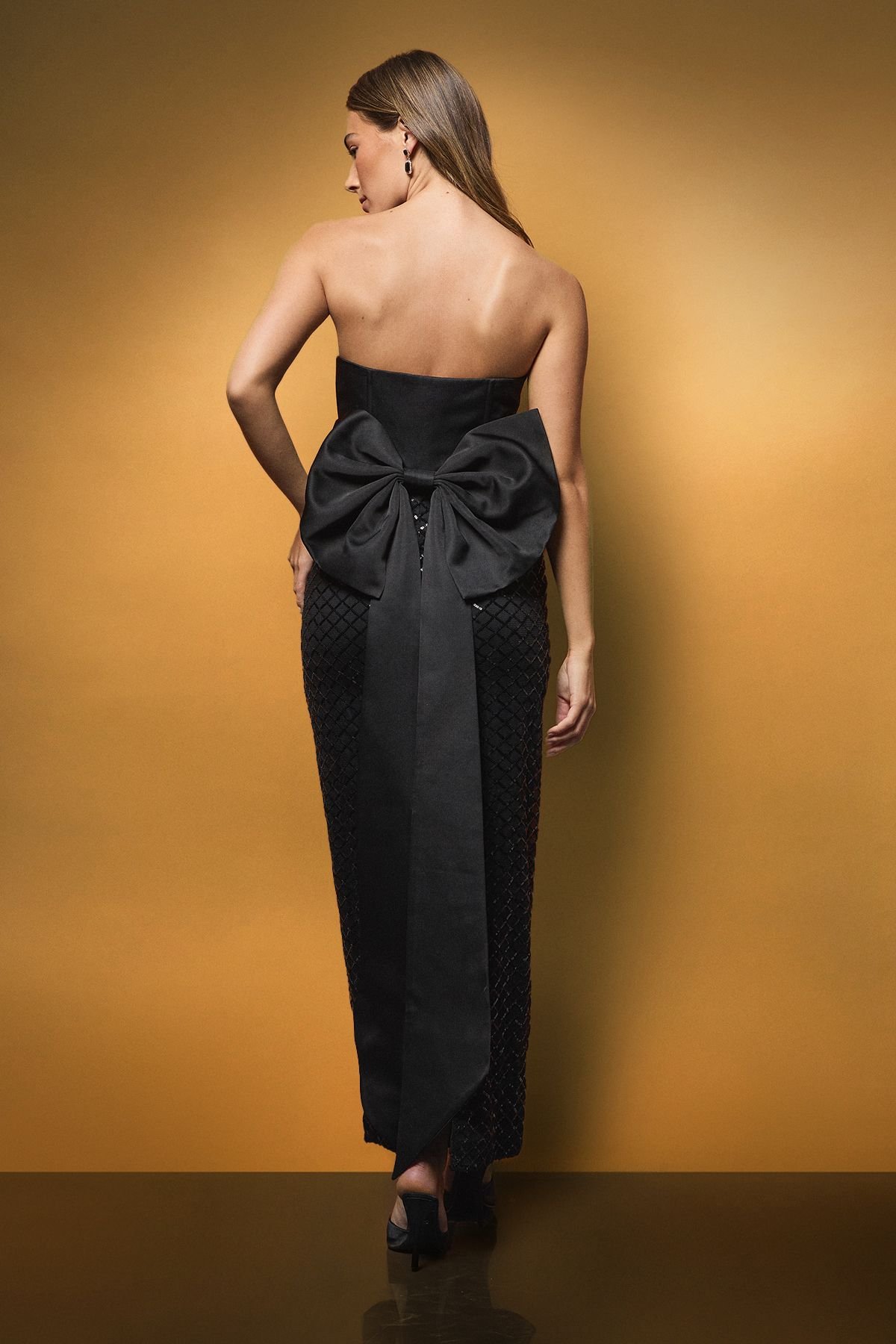 Coast Coast Women's Sequin Bandeau Column Dress With Statement Bow in Black - 3