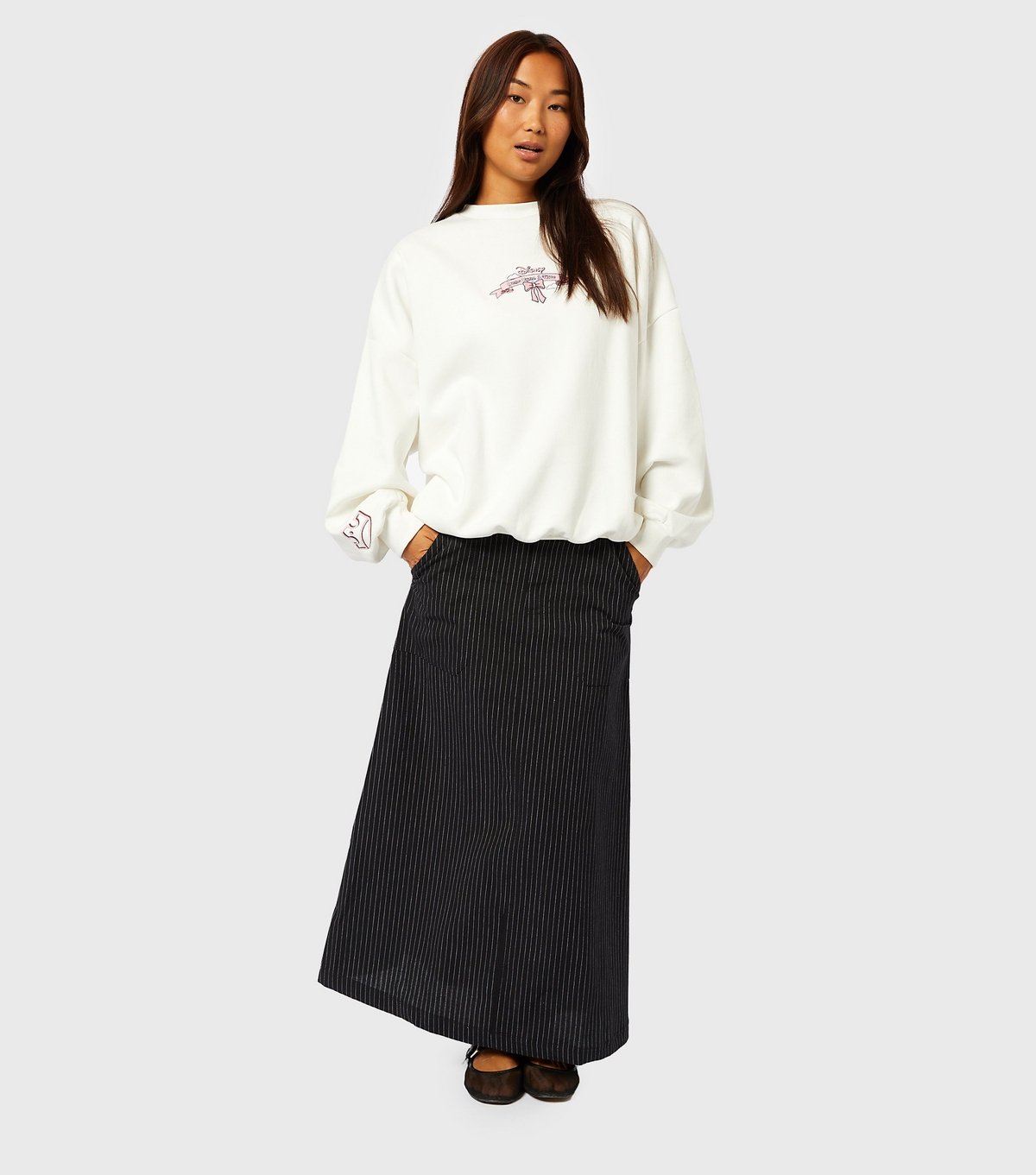 Skinnydip Women's Cream Disney Embroidered Slogan Sweatshirt Skinnydip New Look - 2