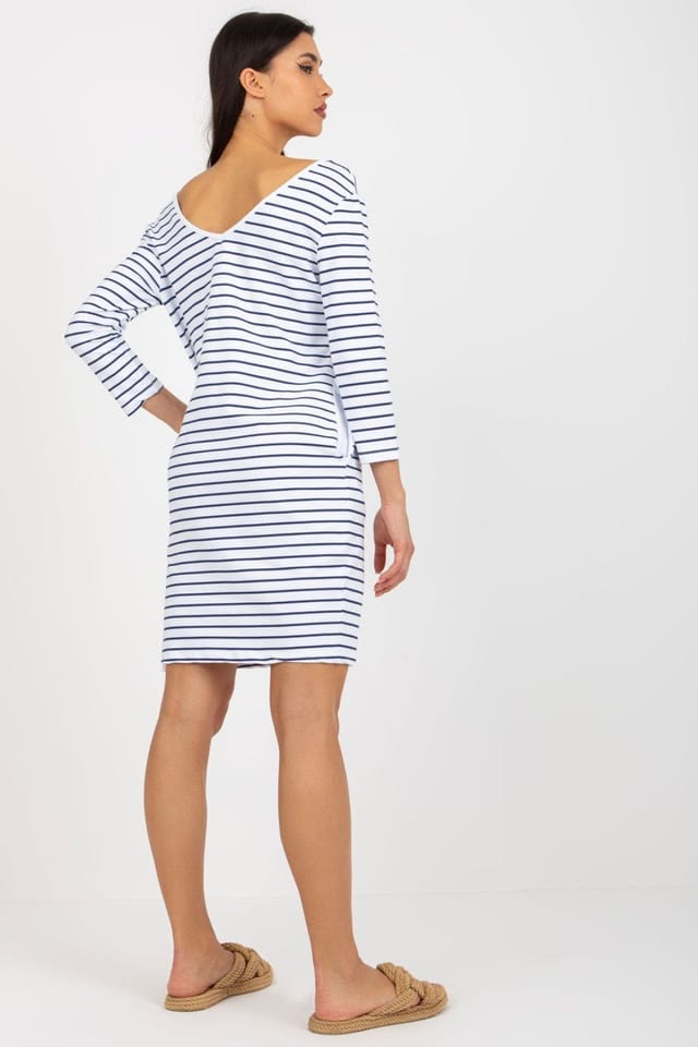 Love Lace Love Lace Women's Blue Heart Neckline Long Sleeve Sweatshirt Dress in White - 3