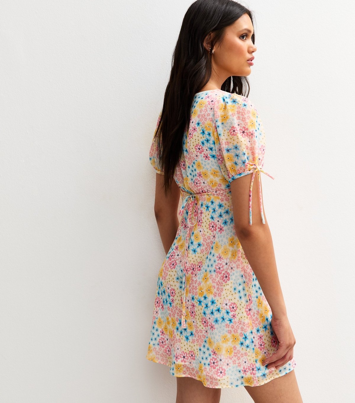 New Look Women's Pink Floral Print Tie Sleeve Bias Cut Chiffon Mini Dress New Look - 4