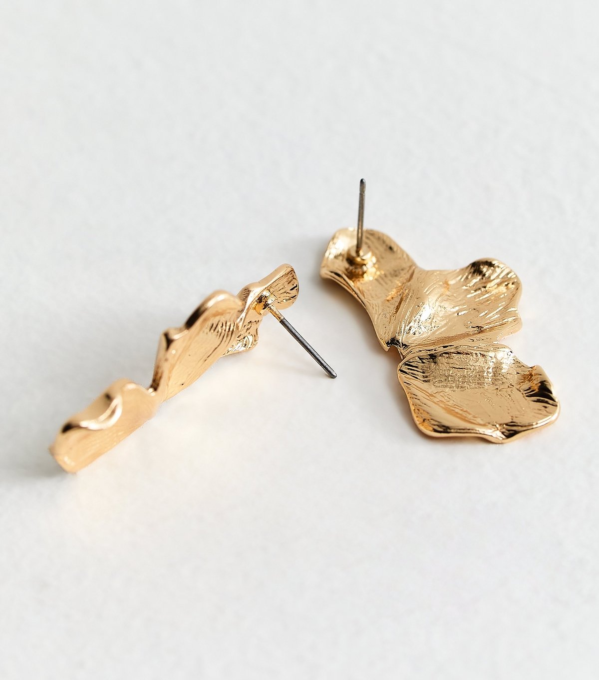 New Look Gold Tone Textured Petal Stud Earrings New Look - 4