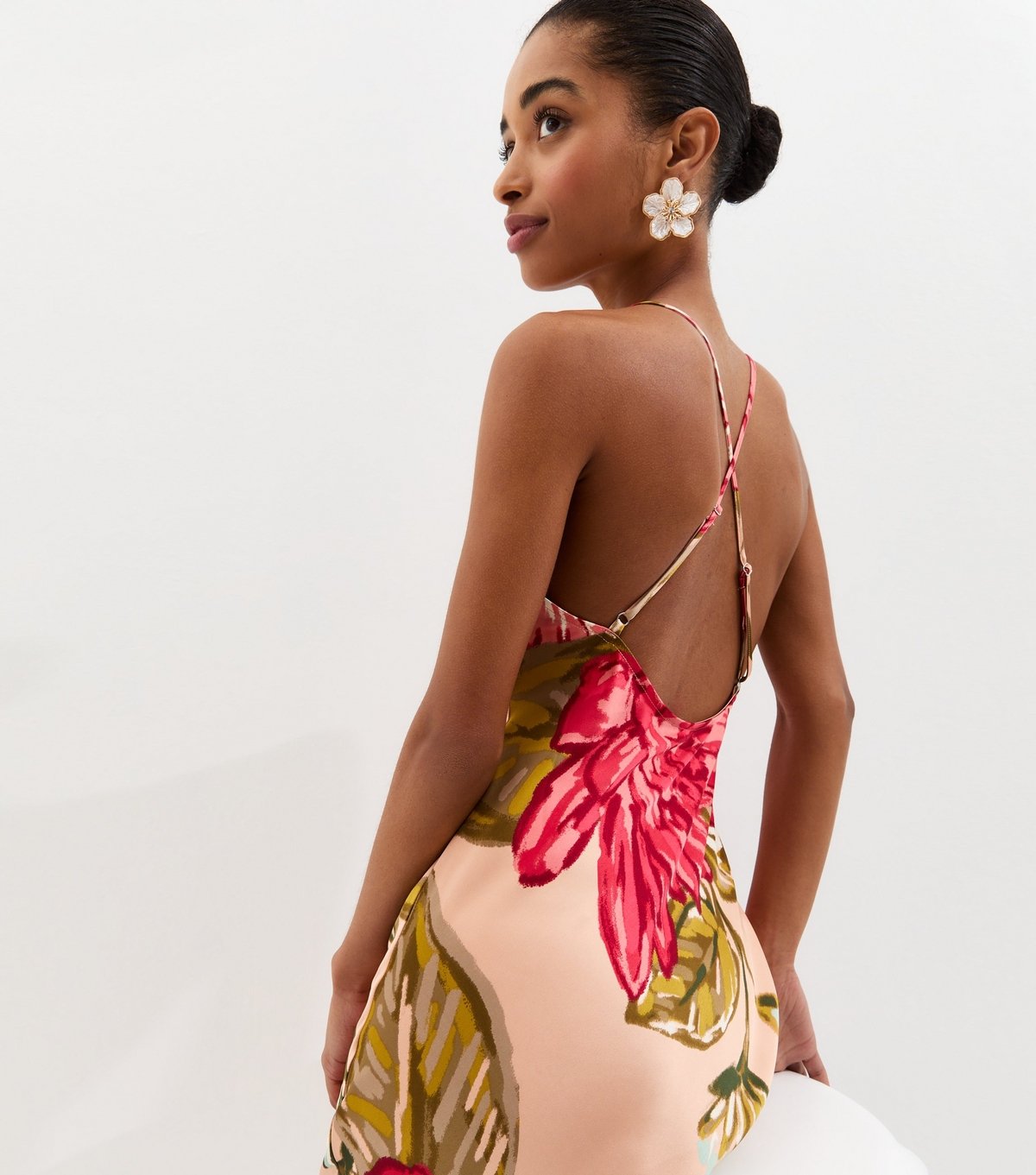 New Look Women's Coral Satin Large Florals Cowl Neck Maxi Dress New Look - 3