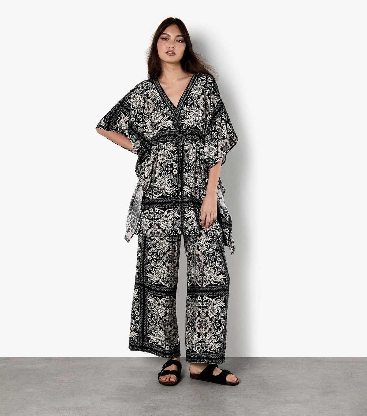 Apricot Women's Black Scarf Print Kimono Mini Dress Apricot New Look