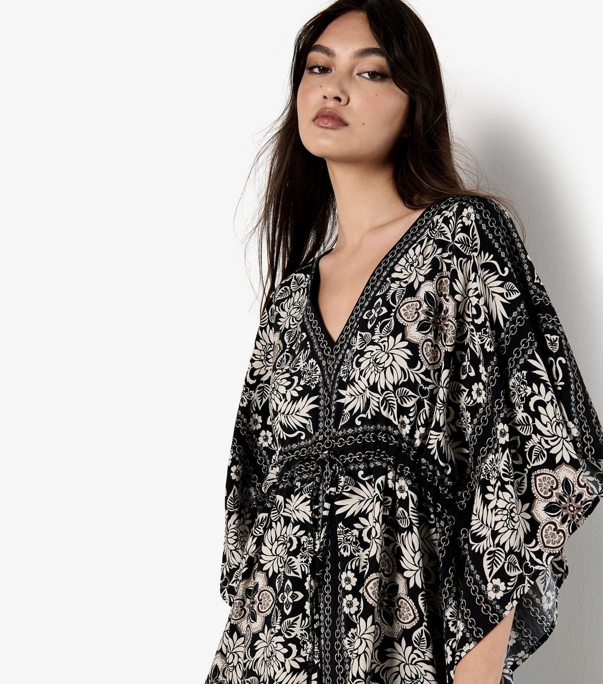 Apricot Women's Black Scarf Print Kimono Mini Dress Apricot New Look - 4