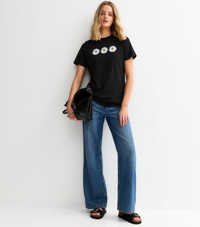 New Look Women's Black Daisy Print T-Shirt New Look - 3