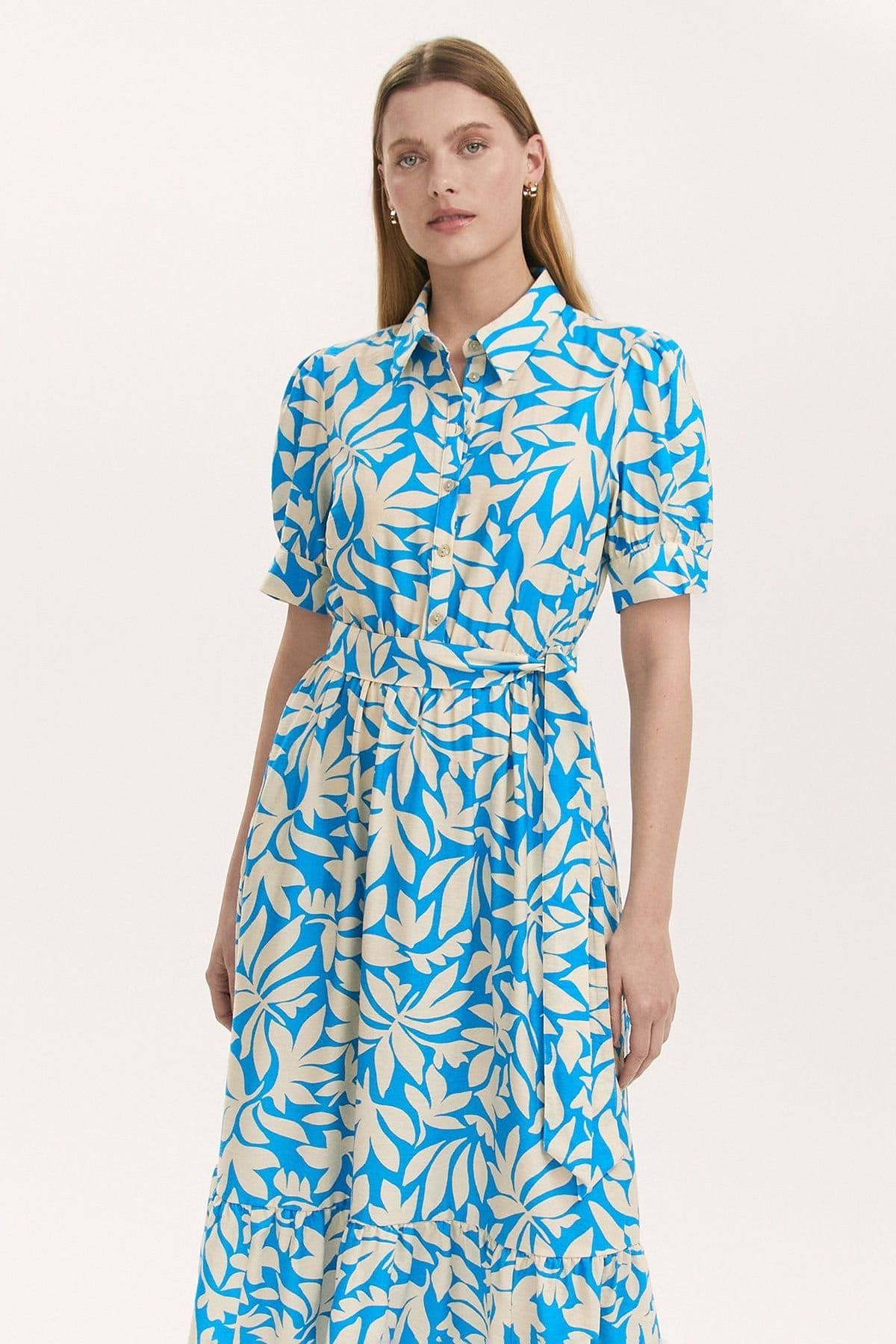 Finery London Finery London Women's Liana Floral Midi Tiered Dress in Turquoise - 4