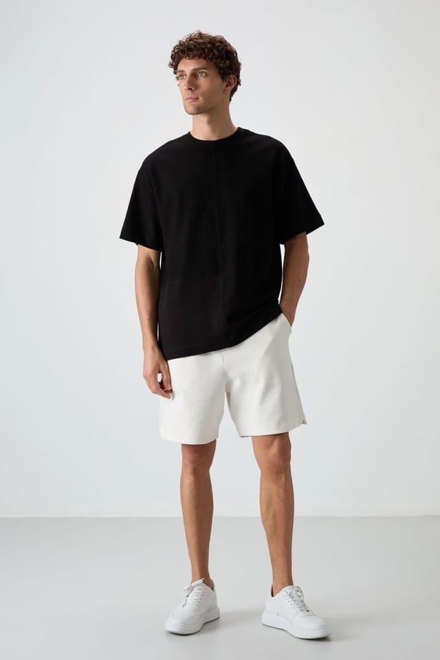 Tommy Life Tommy Life Men's Long Oversized Crew Neck Pocket T-Shirt in Black - 2