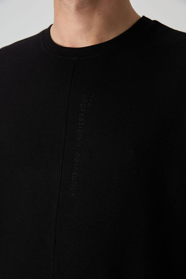 Tommy Life Tommy Life Men's Long Oversized Crew Neck Pocket T-Shirt in Black - 3