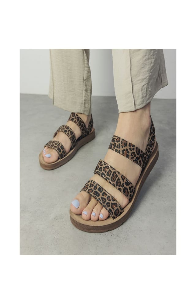 Moda In Pelle Moda In Pelle Women's 'Kyomi' Textile Sandals - 2