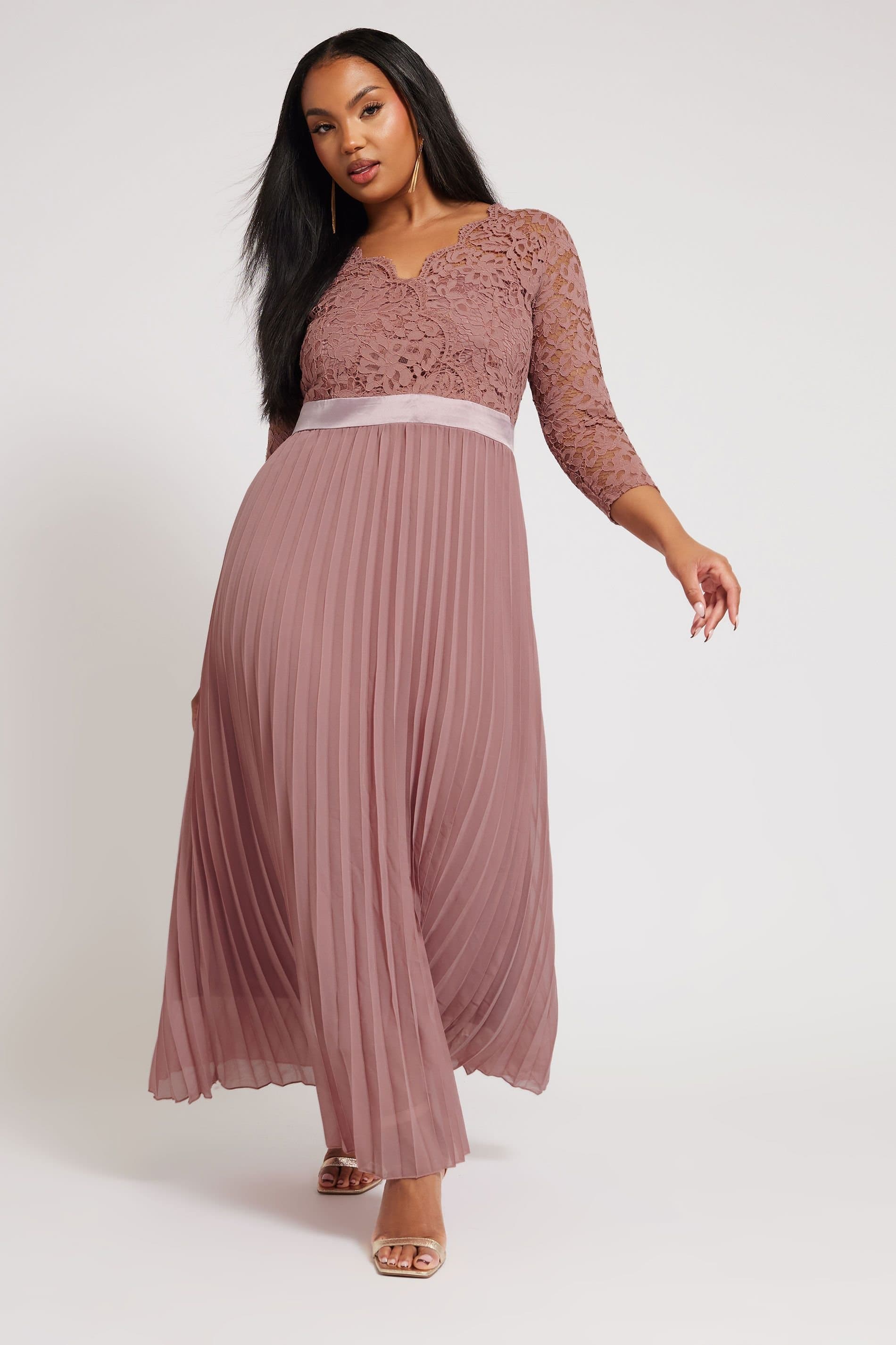 Yours Yours Women's Lace Pleated Maxi Dress in Light Pink