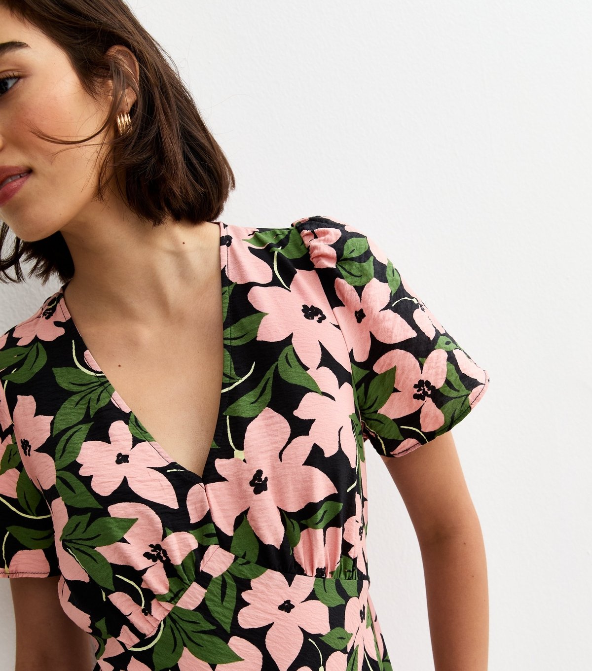 New Look Women's Green Floral Print Tiered Midi Tea Dress New Look - 3