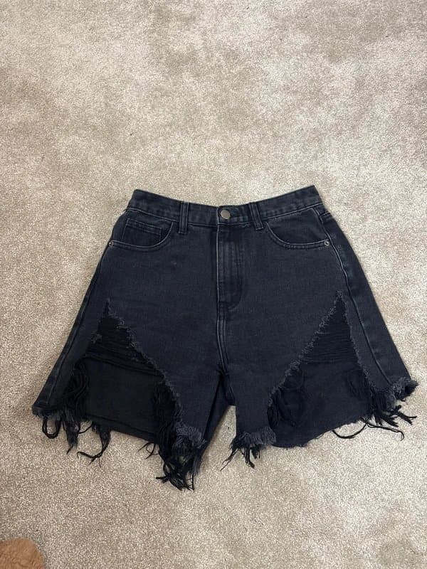 PrettyLittleThing Pretty little thing black denim shorts size 8