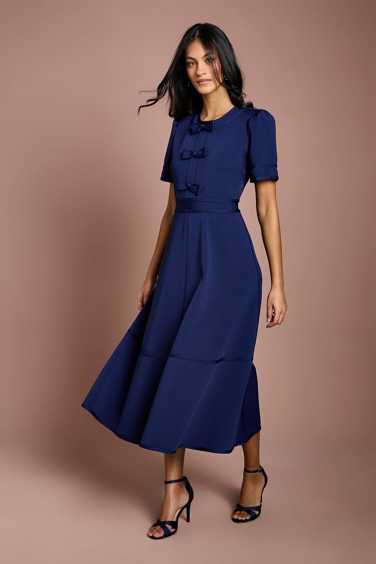 Coast Coast Women's Petite Bow Front Short Sleeve Bandage Midi Dress in Navy