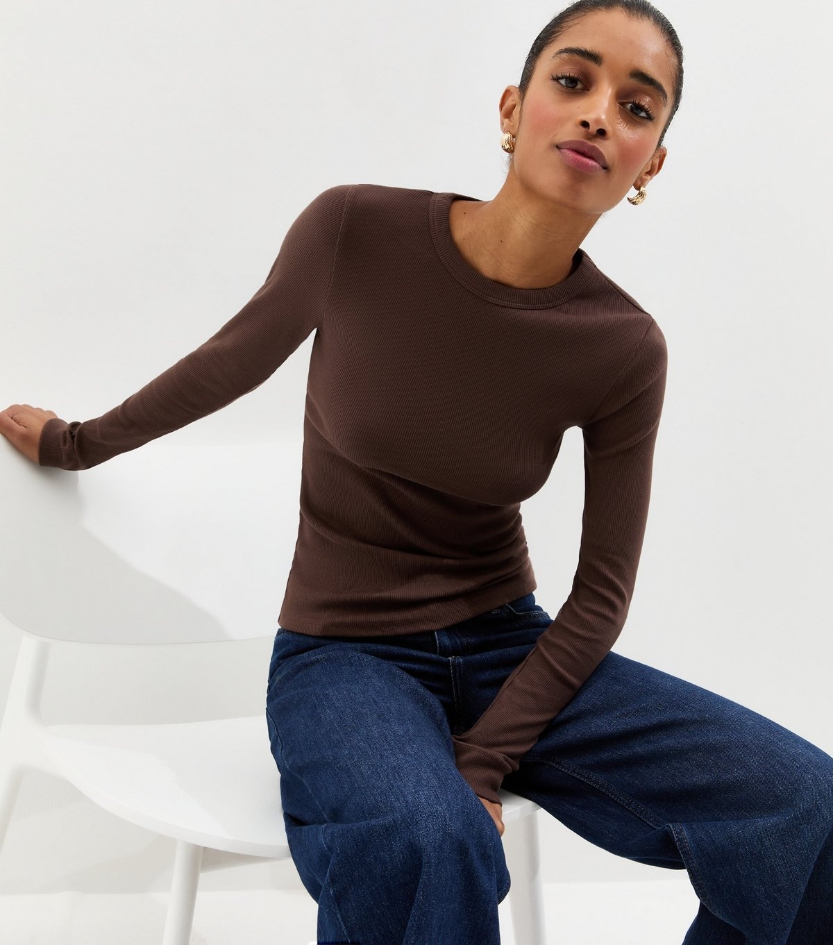 New Look Women's Dark Brown Ribbed Crew Neck Long Sleeve Top New Look - 2